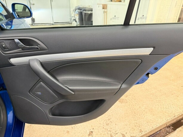 skoda-octavia-rs-diesel-2011-big-11