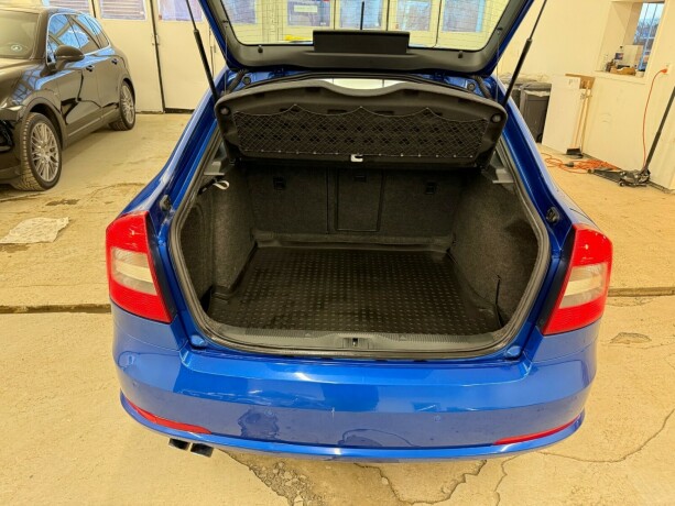 skoda-octavia-rs-diesel-2011-big-13