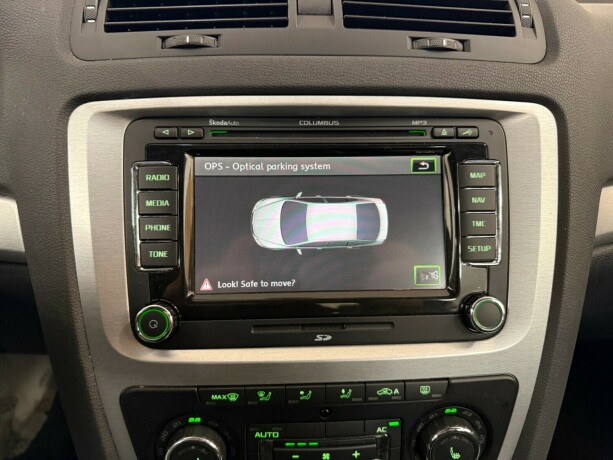 skoda-octavia-rs-diesel-2011-big-24