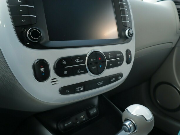 kia-soul-elektrisitet-2018-big-18