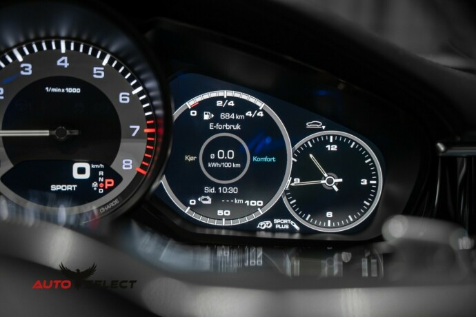 porsche-panamera-elektrisitetbensin-2018-big-45