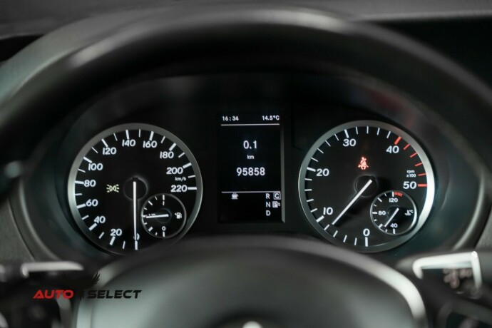 mercedes-benz-vito-diesel-2015-big-26