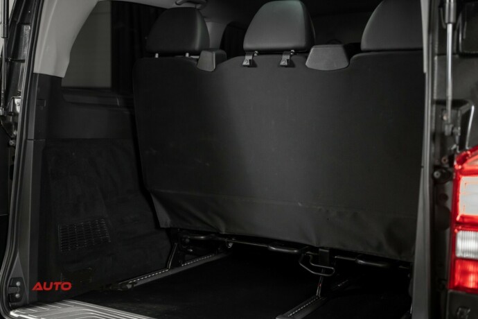 mercedes-benz-vito-diesel-2015-big-10