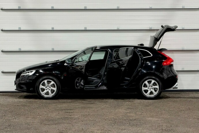 volvo-v40-diesel-2019-big-6