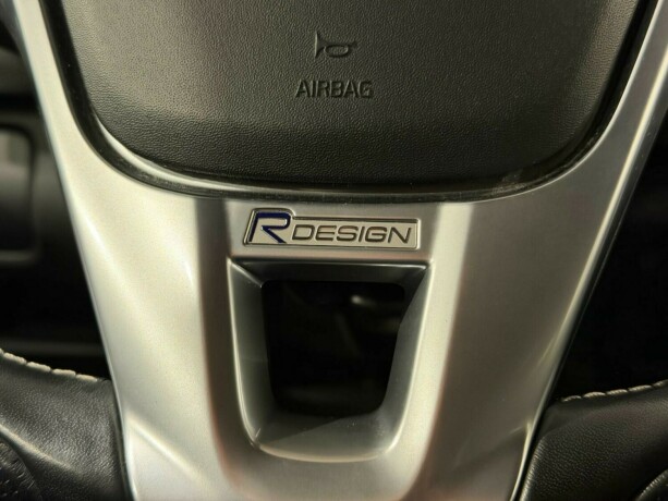 volvo-v40-diesel-2019-big-18