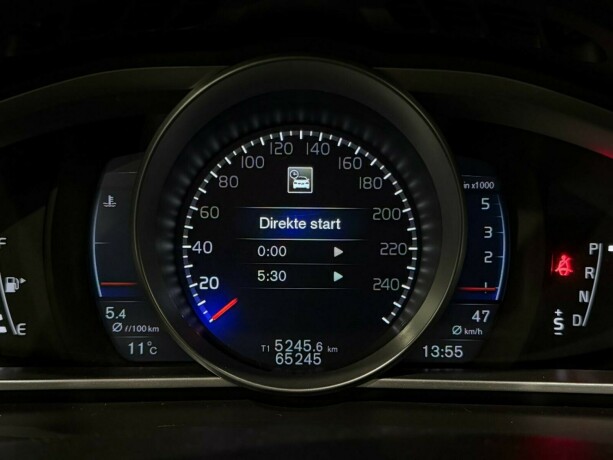 volvo-v40-diesel-2019-big-14