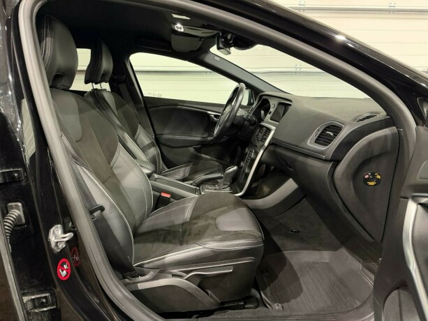 volvo-v40-diesel-2019-big-8