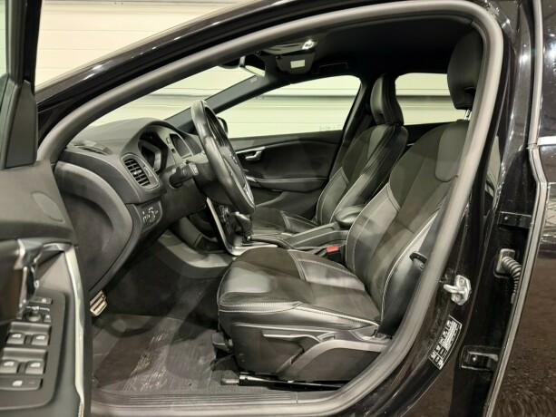 volvo-v40-diesel-2019-big-7