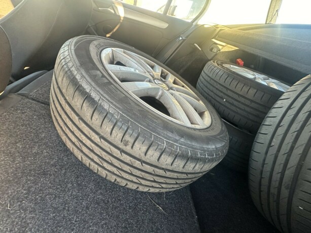 volkswagen-golf-bensin-2010-big-7