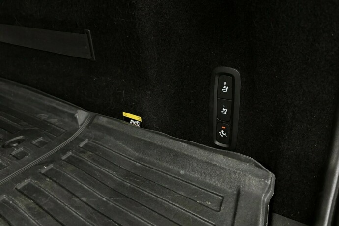 volvo-xc-60-elektrisitetbensin-2019-big-10