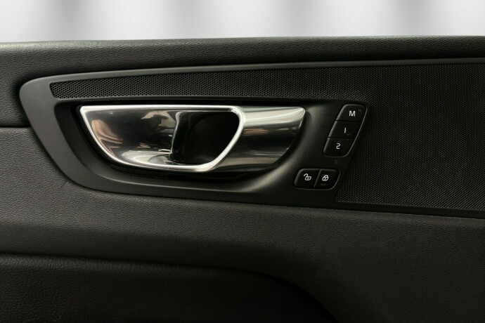 volvo-xc-60-elektrisitetbensin-2019-big-21