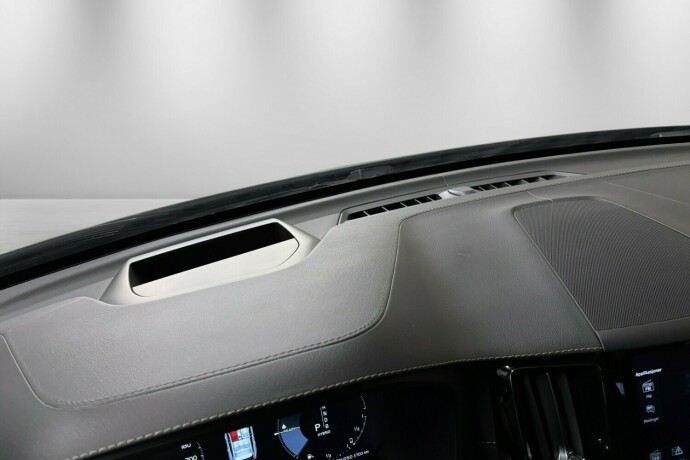 volvo-xc-60-elektrisitetbensin-2019-big-37