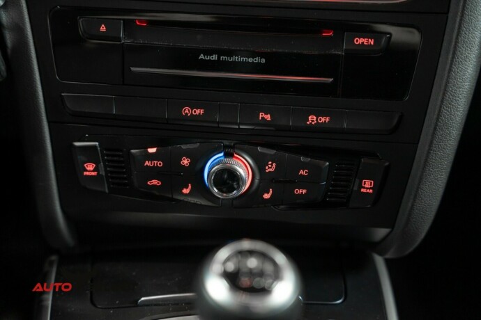 audi-a4-allroad-bensin-2012-big-32