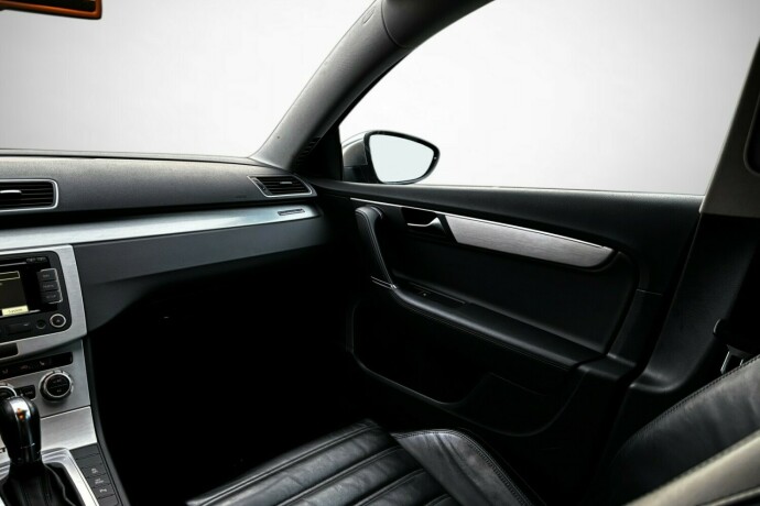 volkswagen-passat-alltrack-diesel-2014-big-24