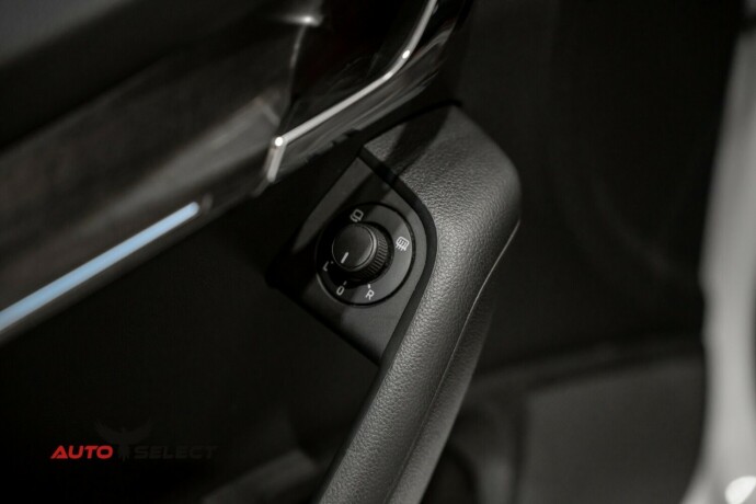 skoda-octavia-scout-diesel-2020-big-22