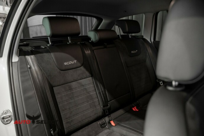 skoda-octavia-scout-diesel-2020-big-14