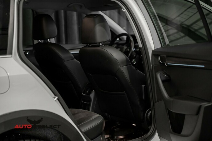 skoda-octavia-scout-diesel-2020-big-13