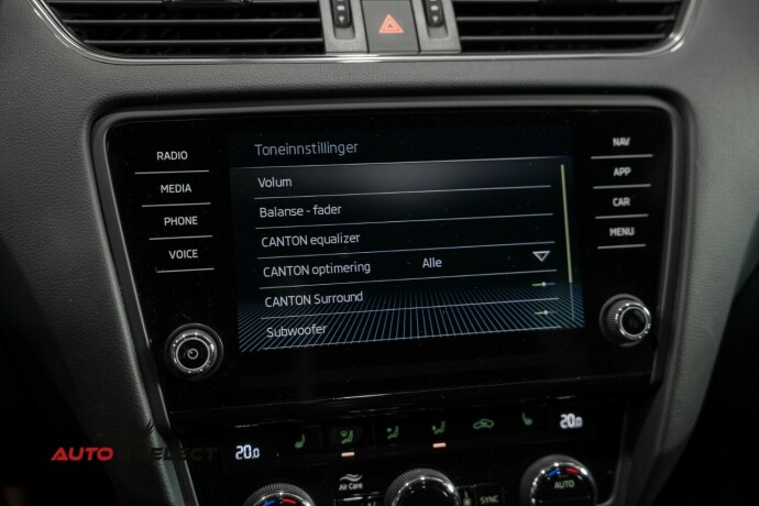 skoda-octavia-scout-diesel-2020-big-40