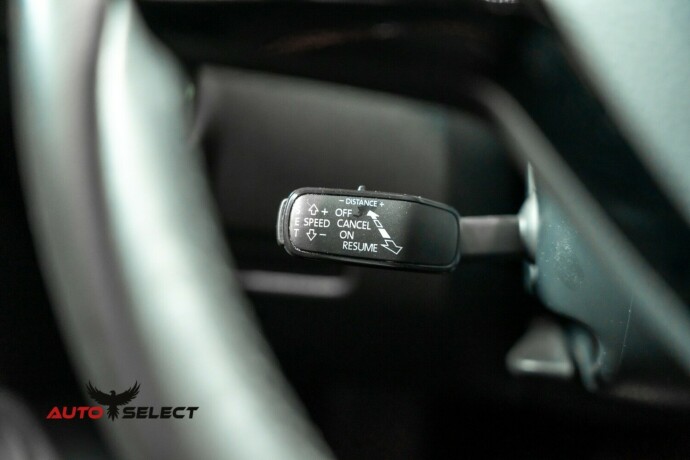 skoda-octavia-scout-diesel-2020-big-28