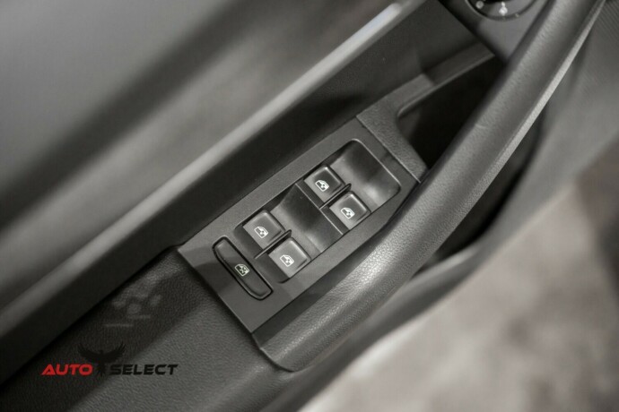 skoda-octavia-scout-diesel-2020-big-21