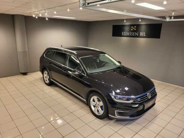 volkswagen-passat-elektrisitetbensin-2018-big-2