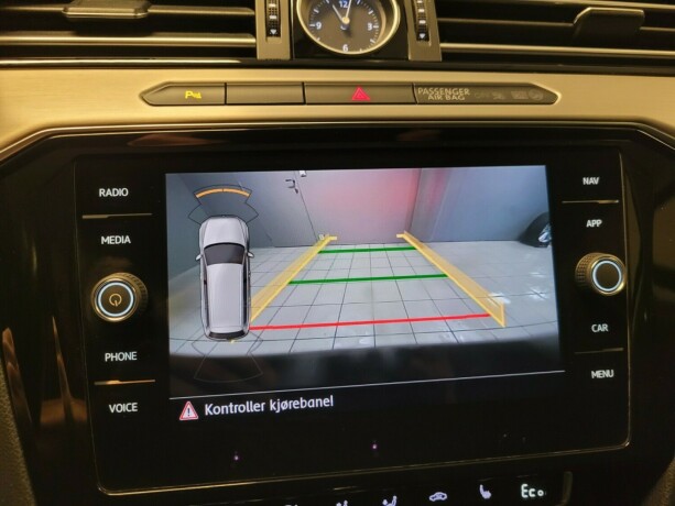 volkswagen-passat-elektrisitetbensin-2018-big-24