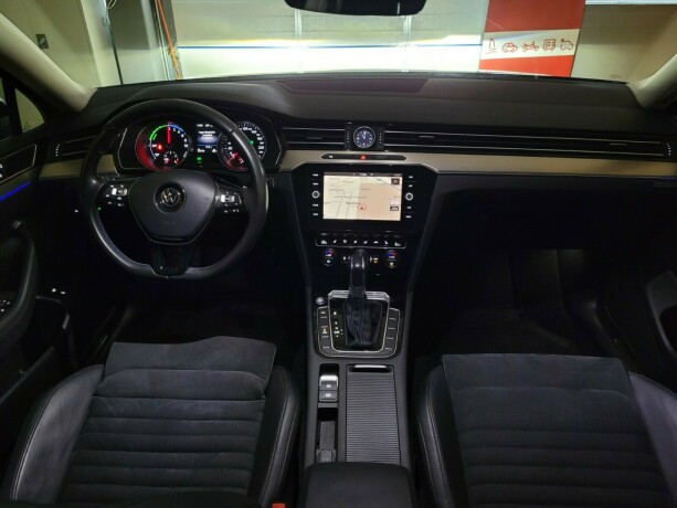 volkswagen-passat-elektrisitetbensin-2018-big-30