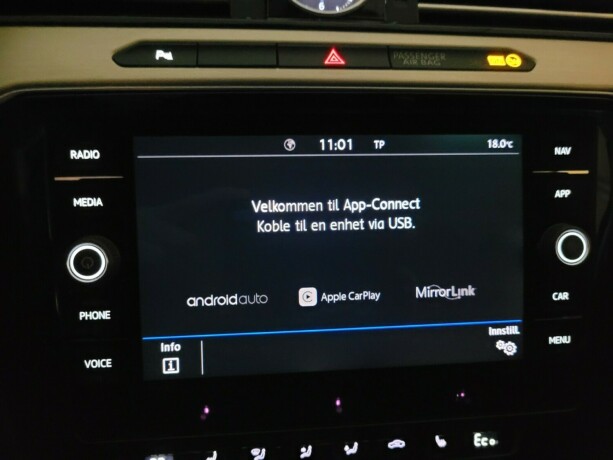 volkswagen-passat-elektrisitetbensin-2018-big-28