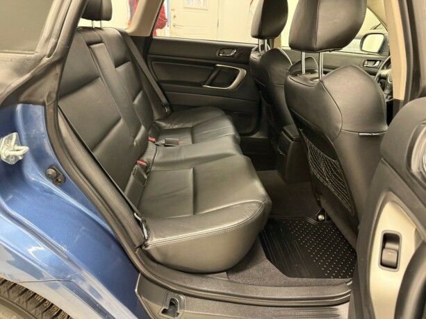 subaru-legacy-bensin-2007-big-21