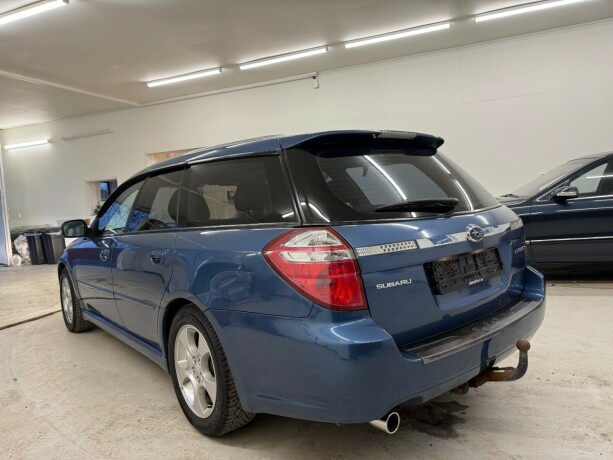 subaru-legacy-bensin-2007-big-2