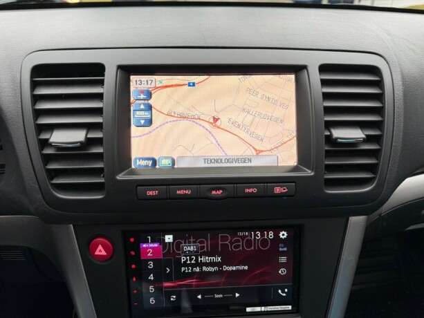 subaru-legacy-bensin-2007-big-11