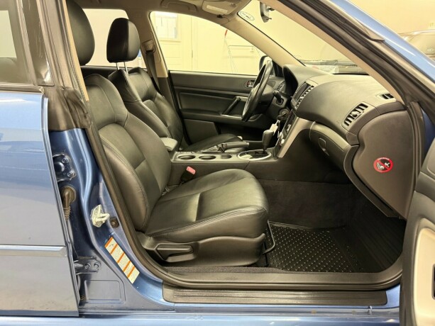 subaru-legacy-bensin-2007-big-19