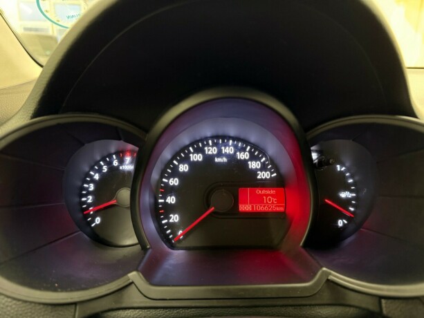 kia-picanto-bensin-2012-big-10