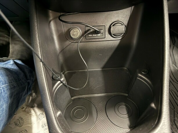 kia-picanto-bensin-2012-big-12