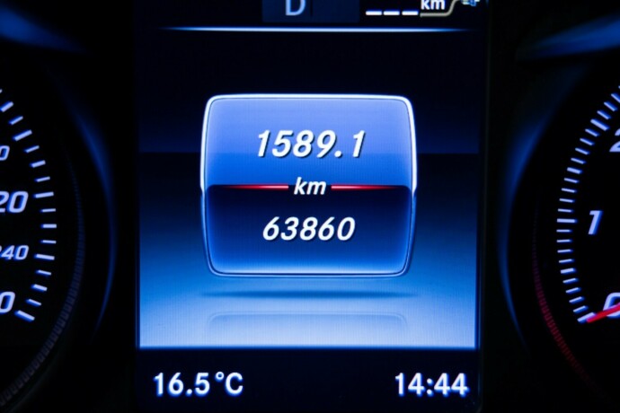 mercedes-benz-glc-elektrisitetbensin-2017-big-20