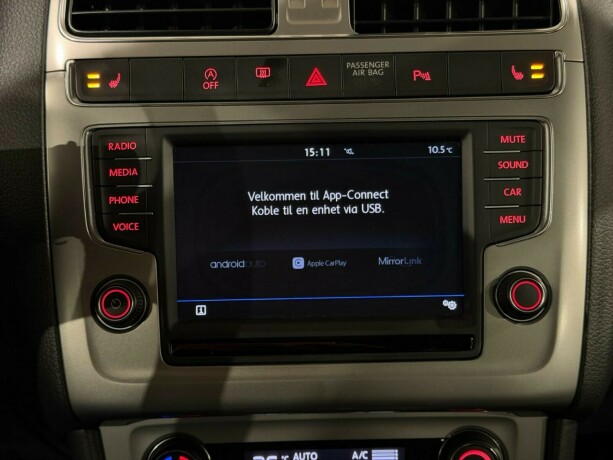 volkswagen-polo-bensin-2017-big-15