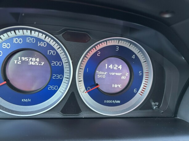 volvo-xc-60-diesel-2013-big-28