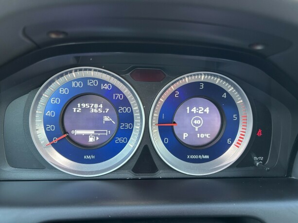 volvo-xc-60-diesel-2013-big-25