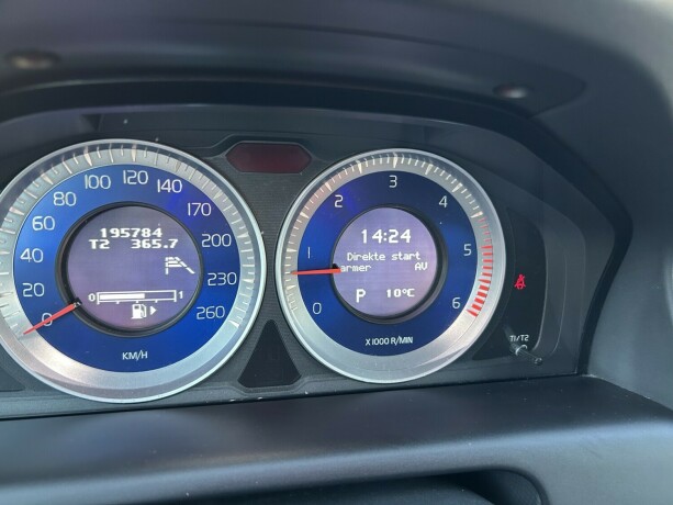 volvo-xc-60-diesel-2013-big-26