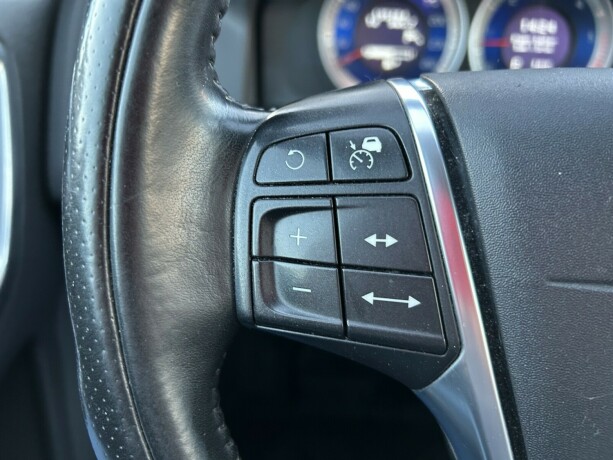 volvo-xc-60-diesel-2013-big-22