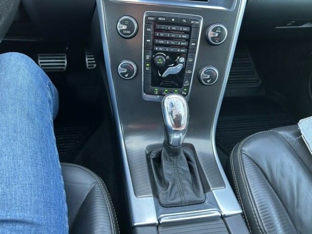 volvo-xc-60-diesel-2013-big-30