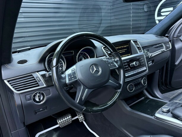 mercedes-benz-gl-bensin-2014-big-10