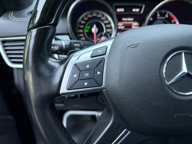 mercedes-benz-gl-bensin-2014-big-14