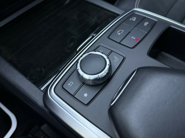 mercedes-benz-gl-bensin-2014-big-25