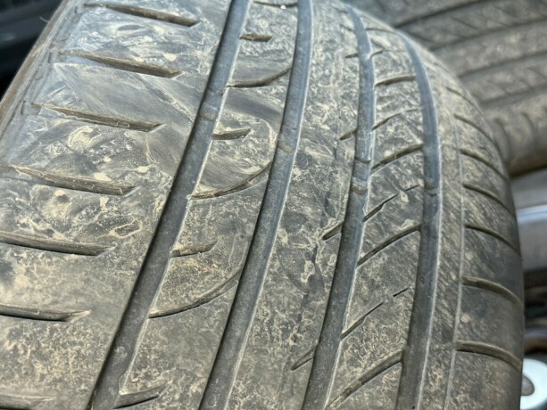 land-rover-discovery-diesel-2015-big-29