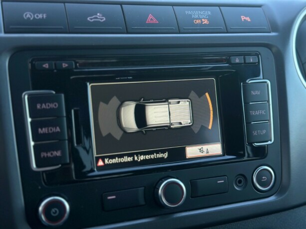 volkswagen-amarok-diesel-2015-big-17