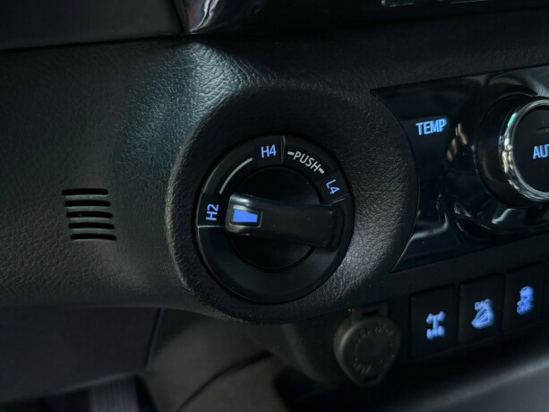 toyota-hilux-diesel-2017-big-25