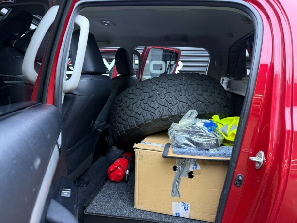 toyota-hilux-diesel-2017-big-31