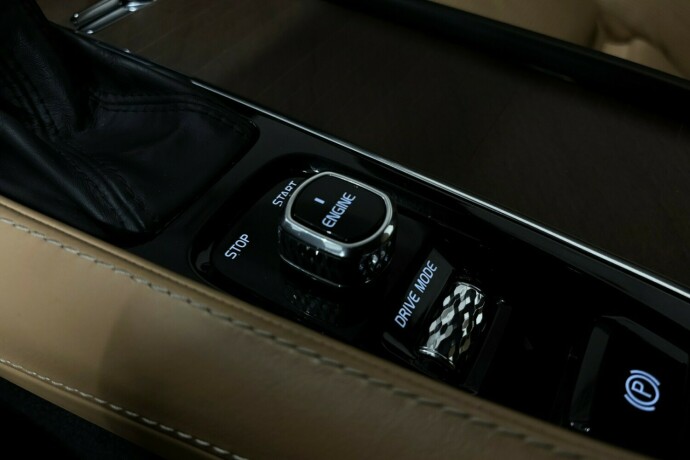 volvo-xc-90-diesel-2016-big-36