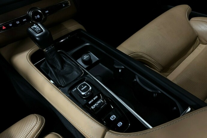 volvo-xc-90-diesel-2016-big-35